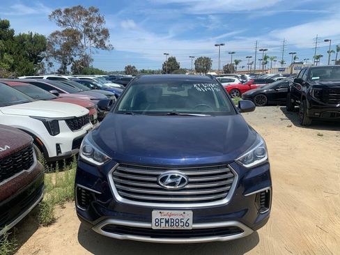 Used 2018 Hyundai Santa Fe SE FWD image 3