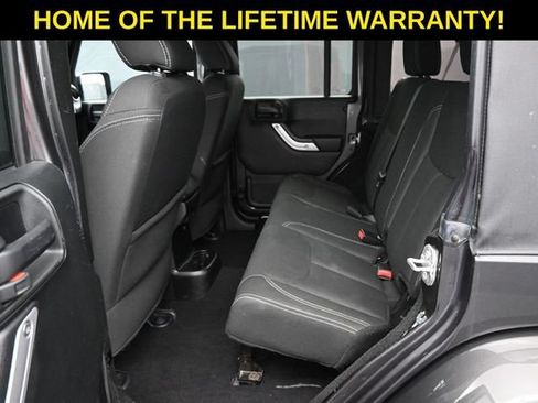 Used 2017 Jeep Wrangler Unlimited Sahara w/ Max Tow Package AWD/4WD image 33
