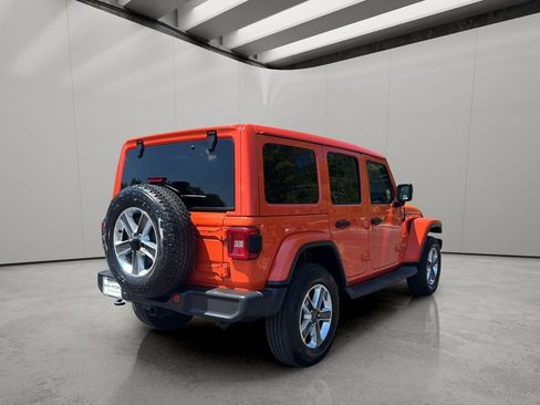 Used 2019 Jeep Wrangler Unlimited Sahara w/ LED Lighting Group AWD/4WD image 5