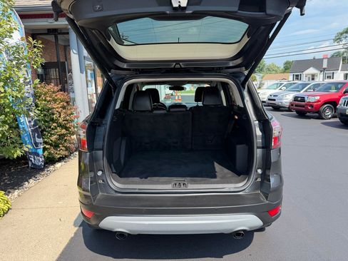 Used 2017 Ford Escape Titanium FWD image 4