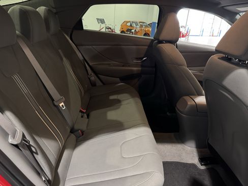 Used 2023 Hyundai Elantra SEL image 32