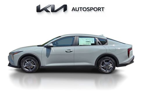 New 2026 Kia K4 FWD image 13