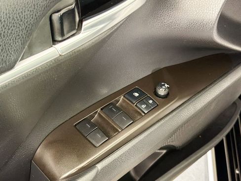 Used 2021 Toyota Camry SE image 17