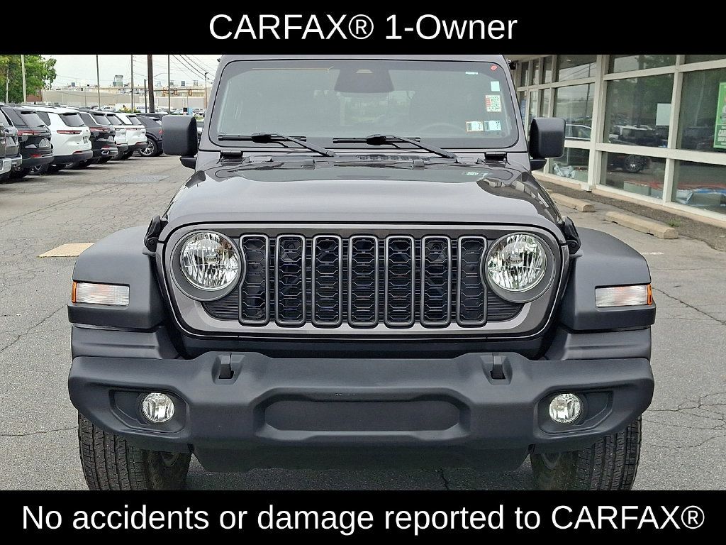 Used 2025 Jeep Wrangler Sport AWD/4WD image 2