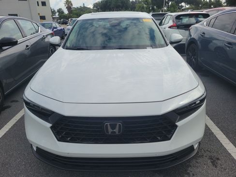 Used 2024 Honda Accord EX image 11