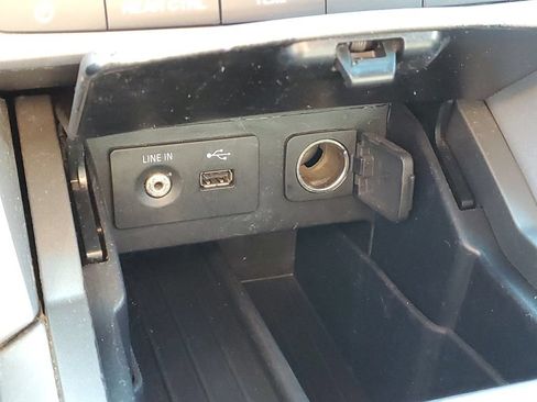 Used 2014 Ford Explorer XLT AWD/4WD image 23