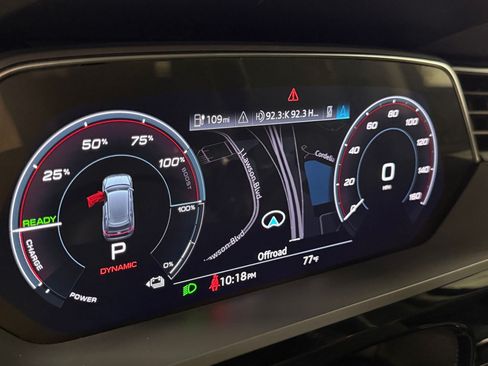 Used 2021 Audi e-tron Premium w/ Convenience Plus Package AWD/4WD image 28
