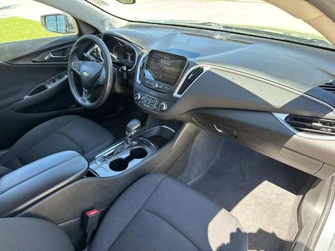 Used 2023 Chevrolet Malibu LT FWD image 15