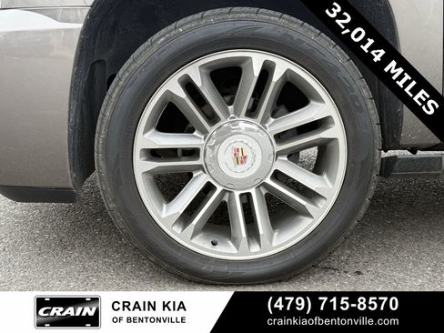 Used 2014 Cadillac Escalade Premium image 35
