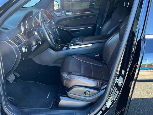 Used 2014 Mercedes-Benz GL 450 4MATIC w/ Appearance Package image 15