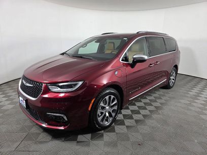 Used 2023 Chrysler Pacifica Pinnacle