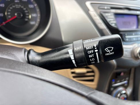 Used 2013 Hyundai Elantra GLS image 15