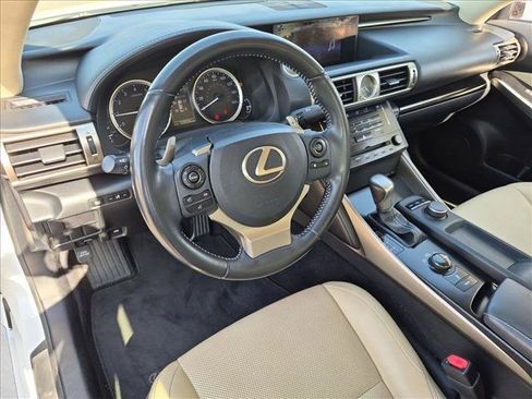 Used 2014 Lexus IS 250 RWD image 9