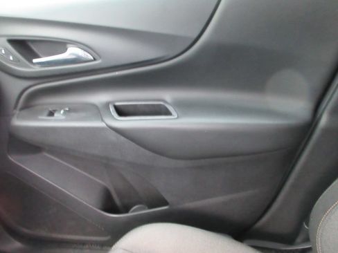 Certified 2019 Chevrolet Equinox LT FWD image 30