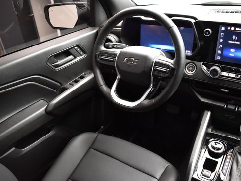 Used 2025 Chevrolet Colorado Trail Boss image 23