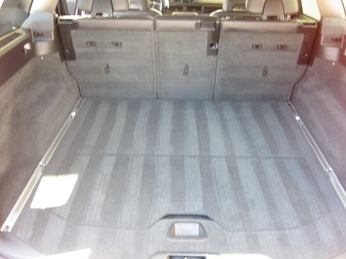 Used 2016 Volvo XC70 T5 Premier w/ Proximity Package image 32