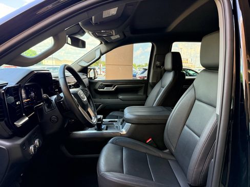 Used 2026 GMC Sierra 1500 SLT RWD image 13