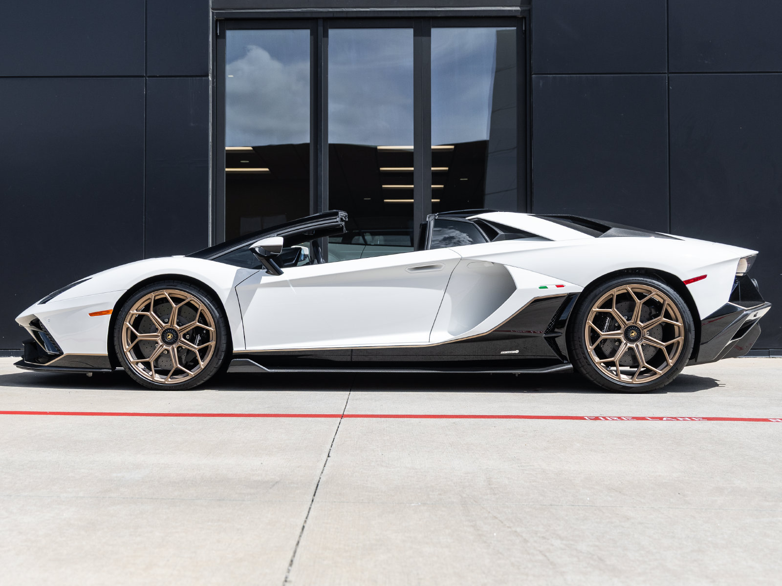 Used 2022 Lamborghini Aventador LP 780-4 Ultimae AWD/4WD image 12