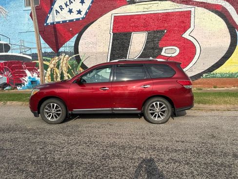 Used 2014 Nissan Pathfinder SL w/ SL Premium Package AWD/4WD image 3