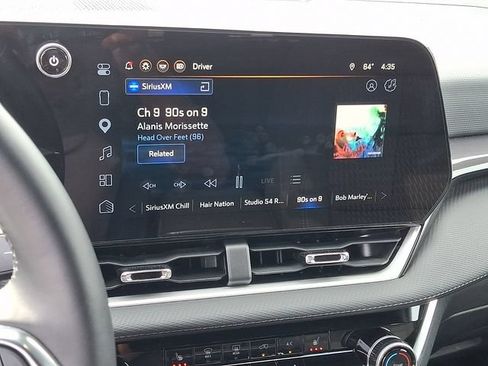 Used 2025 Chevrolet Equinox LT FWD image 12