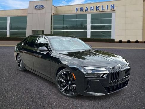 Used 2024 BMW i7 eDrive50 w/ M Sport Package RWD image 1