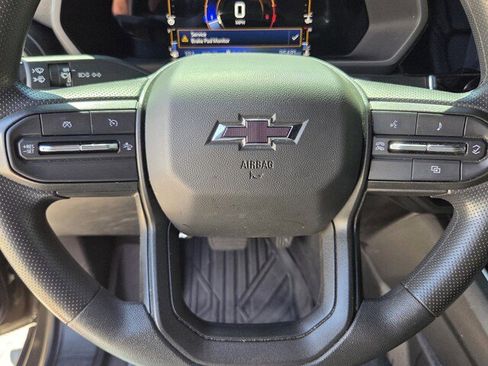 Used 2023 Chevrolet Colorado Trail Boss w/ Technology Package AWD/4WD image 23