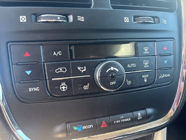 Used 2016 Chrysler Town & Country Limited FWD image 24
