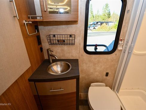 Used 2018 Mercedes-Benz Sprinter 3500 image 7