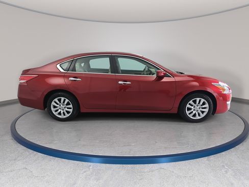 Used 2013 Nissan Altima 2.5 FWD image 4