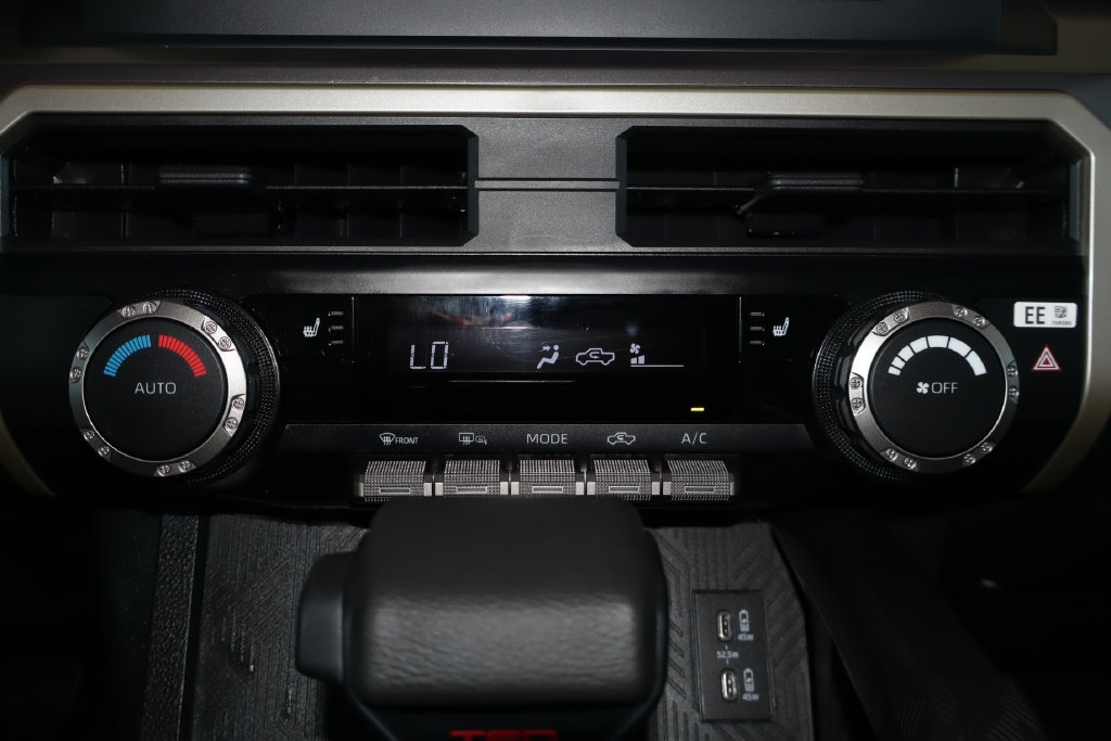 Used 2025 Toyota Tacoma TRD Off-Road AWD/4WD image 26