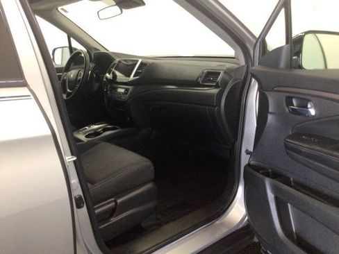 Used 2020 Honda Ridgeline Sport image 14