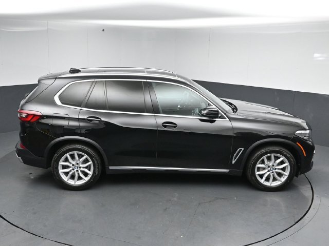Used 2023 BMW X5 xDrive40i w/ Premium Package AWD/4WD image 52