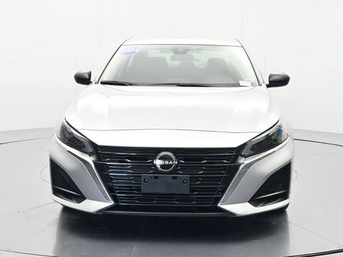 Certified 2024 Nissan Altima 2.5 SV FWD image 2