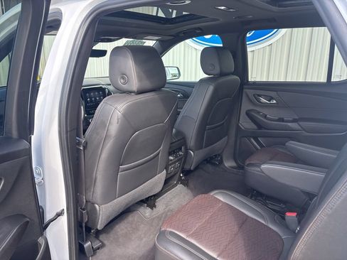 Used 2023 Chevrolet Traverse High Country FWD image 27