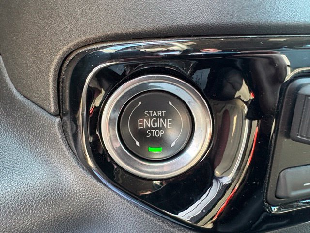 Used 2025 GMC Sierra 1500 SLT AWD/4WD image 22