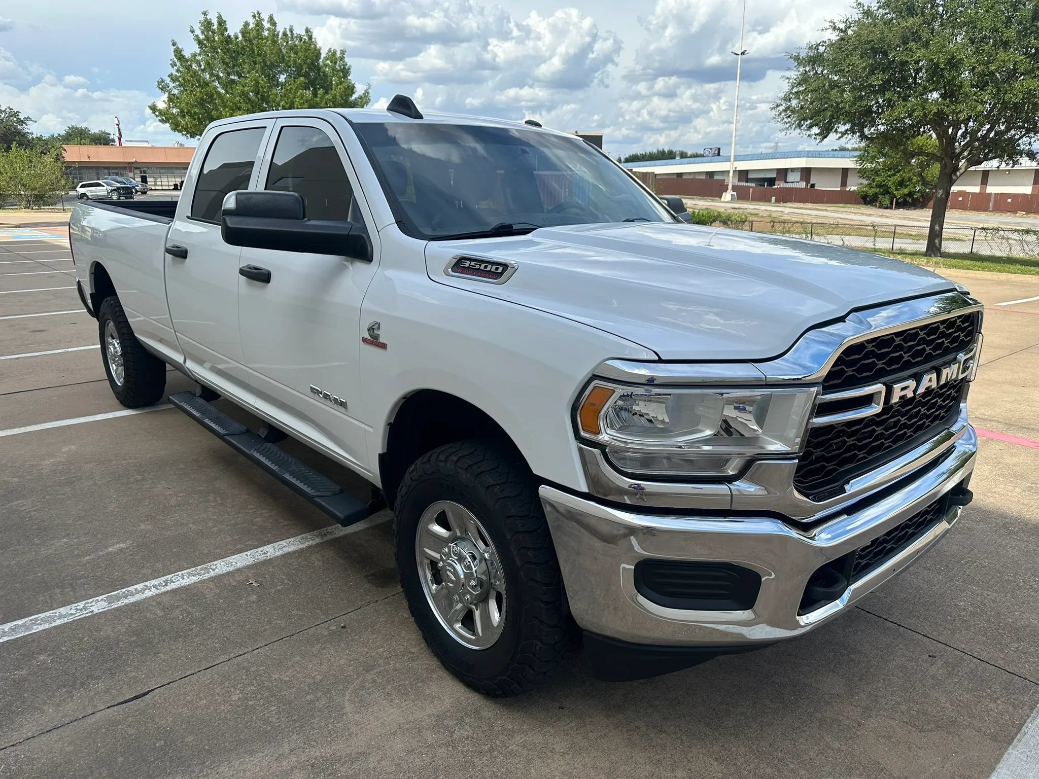 Used 2021 RAM 3500 Tradesman w/ Chrome Appearance Group AWD/4WD image 5