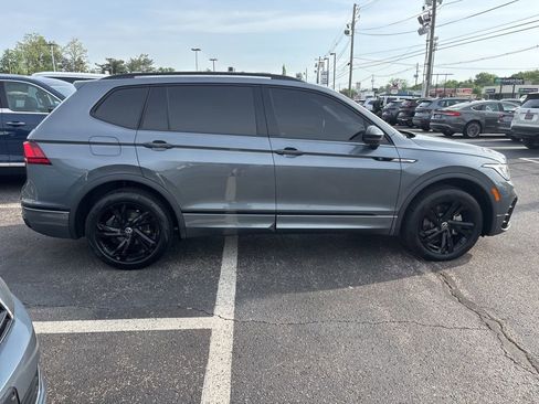 Used 2024 Volkswagen Tiguan SE R-Line image 8