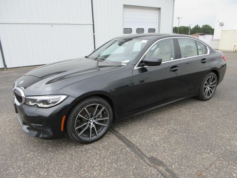 Used 2019 BMW 330i xDrive Sedan w/ Convenience Package AWD/4WD image 1