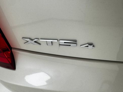 Used 2014 Cadillac XTS Platinum image 33