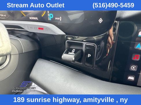 Used 2023 Porsche Taycan 4S image 32