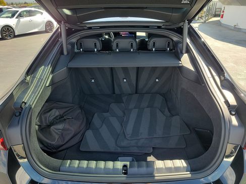 Used 2023 BMW i4 eDrive40 w/ M Sport Package RWD image 9