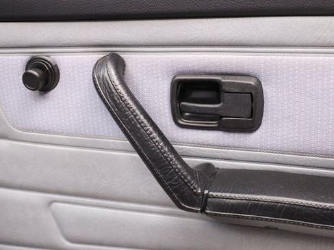 Used 1990 Volkswagen Cabriolet FWD image 60