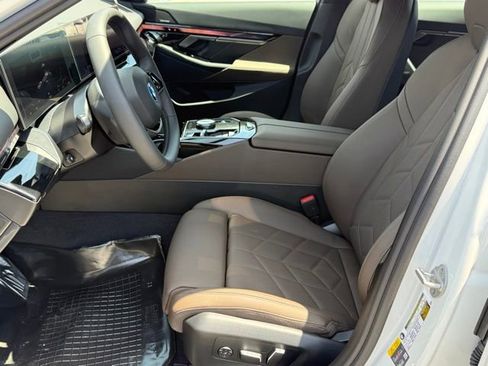 New 2026 BMW i5 eDrive40 RWD image 17