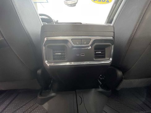 Used 2024 Chevrolet Silverado 2500 High Country w/ High Country Premium Package image 21