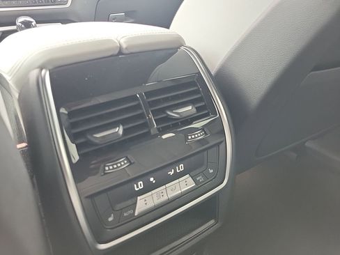 Used 2023 BMW X5 xDrive40i w/ M Sport Package image 18