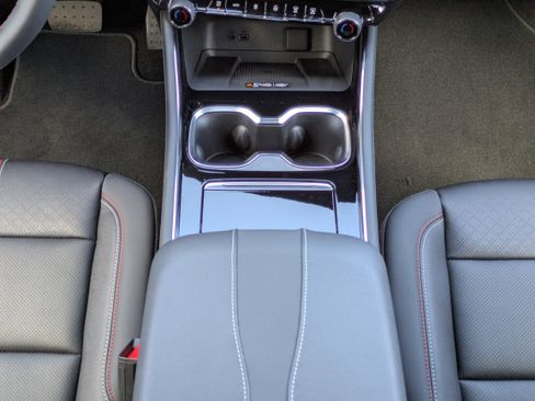 New 2026 Chevrolet Traverse RS image 6