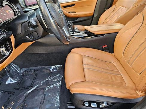 Used 2019 BMW 530e w/ Convenience Package RWD image 15