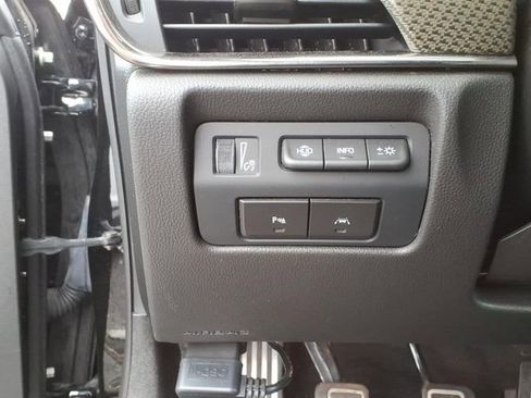 Used 2016 Cadillac ATS V w/ Luxury Package RWD image 15