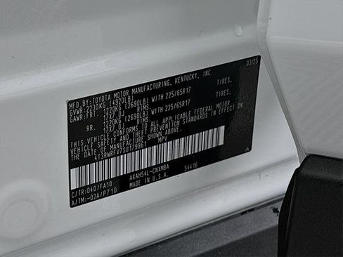 Certified 2025 Toyota RAV4 XLE image 28