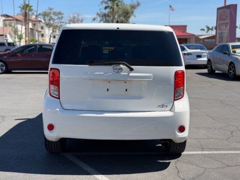 Used 2012 Scion xB FWD image 4